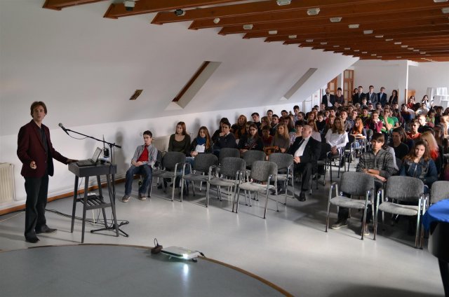 Laboravató 2014.12.18.
